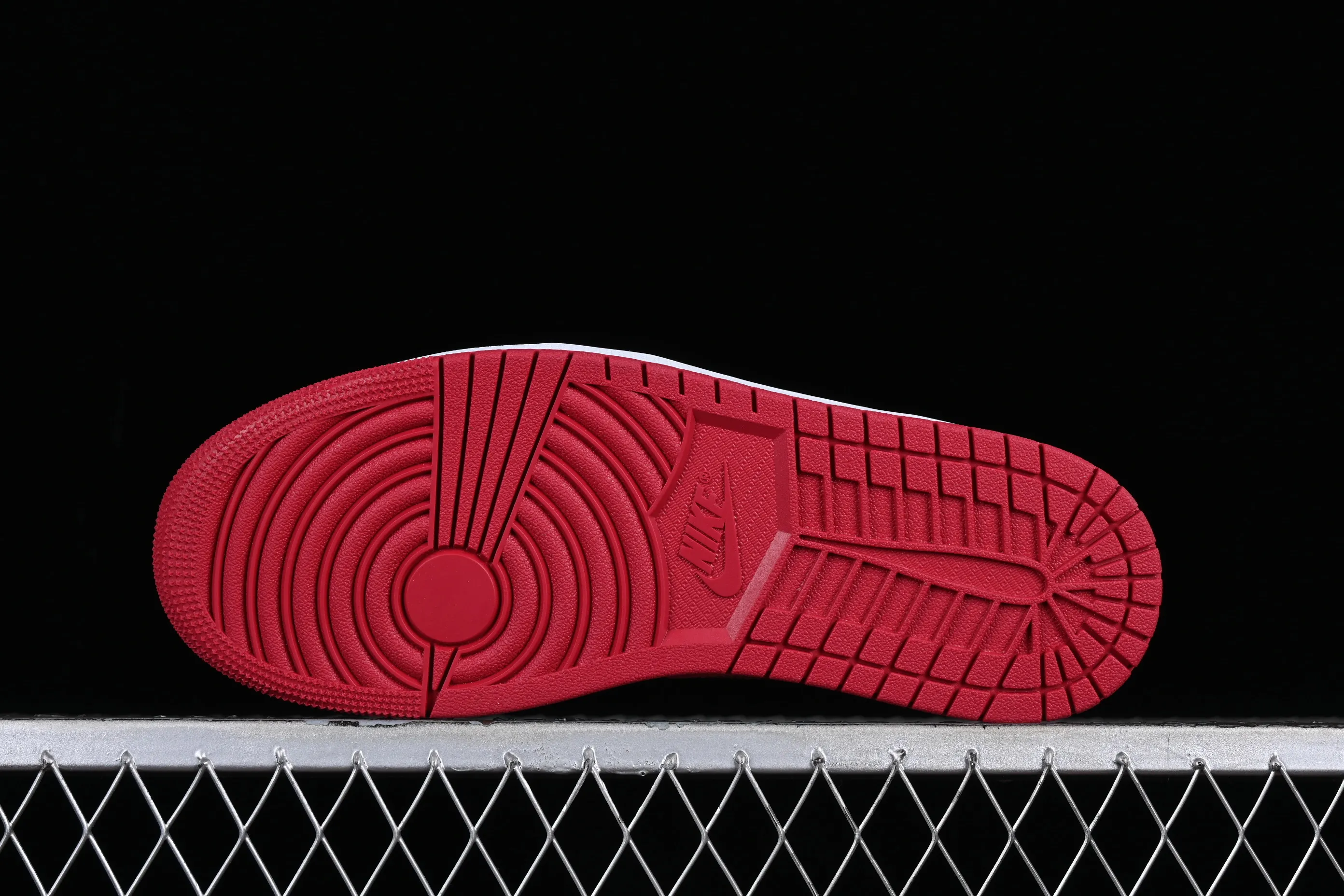 All categories Air Jordan Jordan series basketball shoes Air Jordan 1 Low G version pure original Air Jordan 1 Low AJ1 Joe 1 new white and red low-end basketball shoes 553558-607